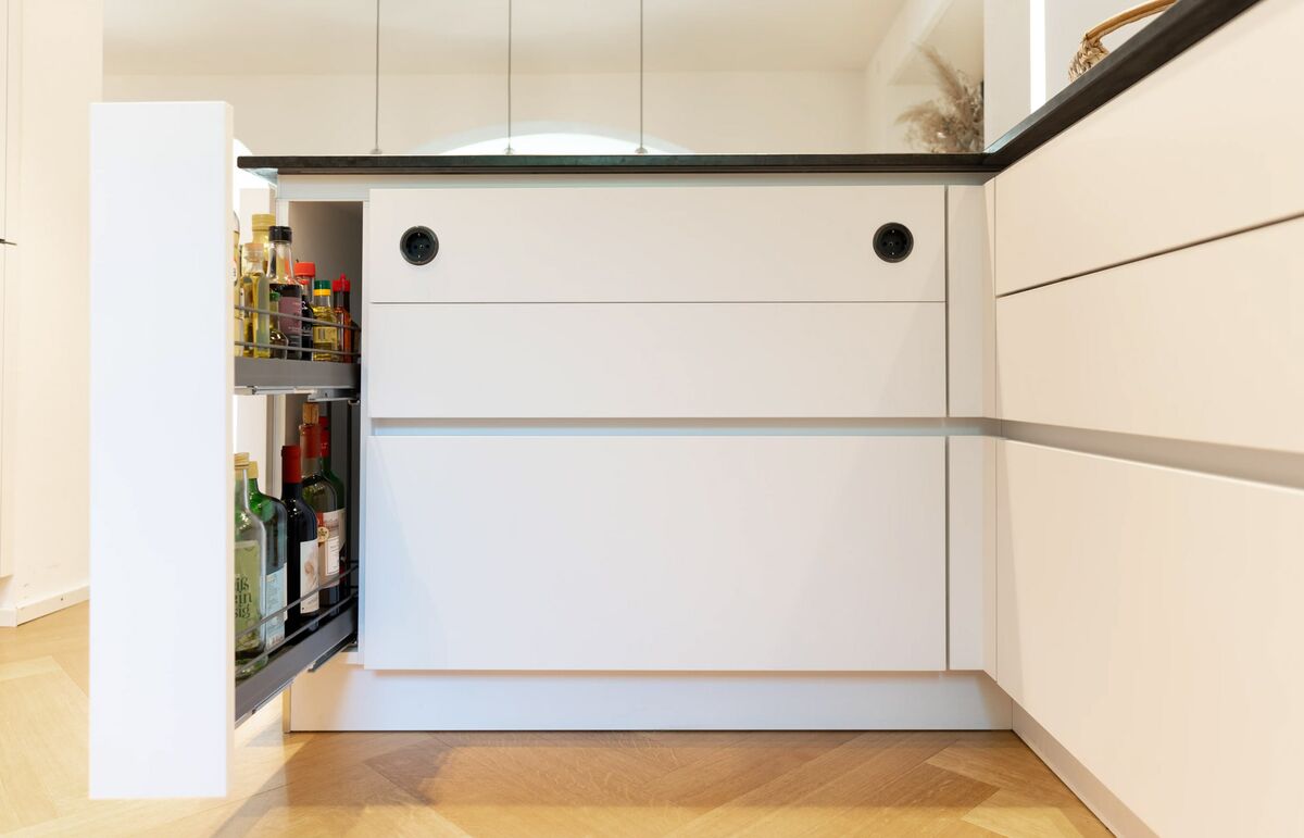 Tanja Küche Ausziehschrank